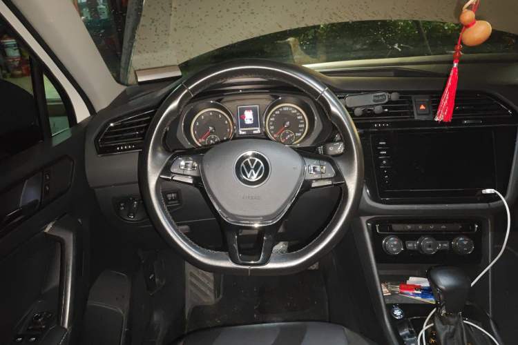 Used Volkswagen Tiguan L 2021 330TSI Automatic Two-Wheel Drive Smart Edition