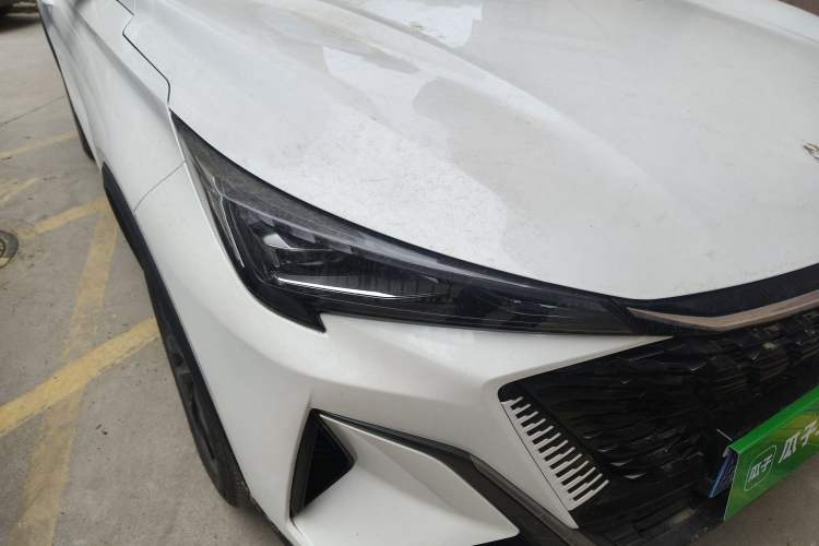 Used CHANGAN OSHAN X5 PLUS 2023 1.5T DCT Pioneer Edition Right Front Headlight