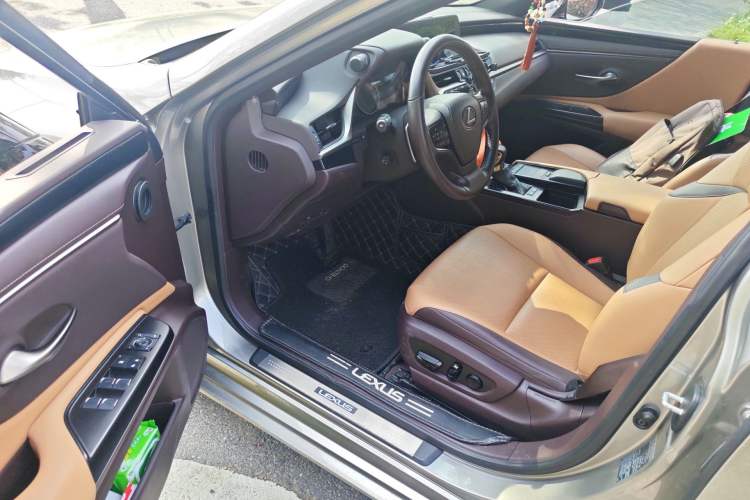 Used Lexus ES 2020 200 Excellence Edition Driver Seat