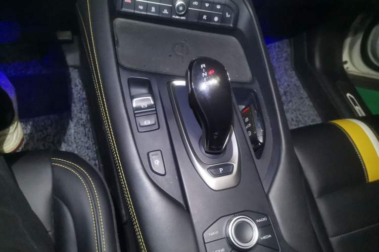 Used Haval F7x 2019 1.5T Two-Wheel Drive Intelligent Technology Edition Gear Lever