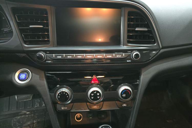 Used Hyundai Elantra (6th Generation / Lingdong) 2019 1.4T Dual-Clutch Xuan Dong · Dynamic Model