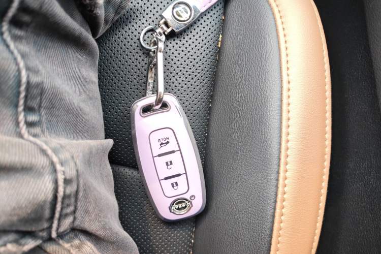 Used Nissan Sylphy 2023 1.6L CVT Black Gold Edition Vehicle Key