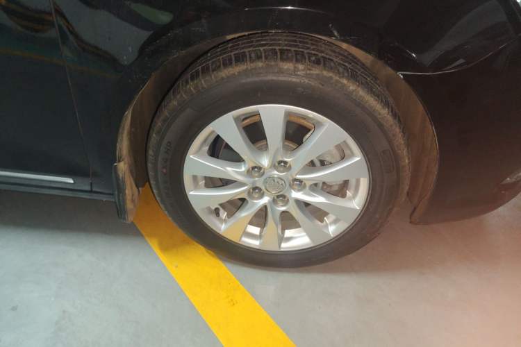 Used Buick LaCrosse 2013 2.4L SIDI Leading Comfort Version