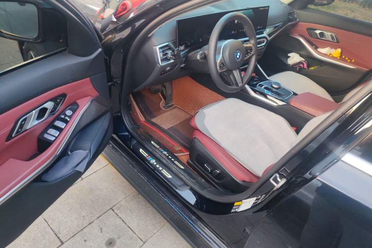 Used BMW i3 2024 eDrive 35 L Driver Seat