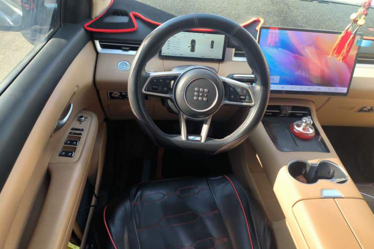 Used Landian E5 PLUS 2025 165 km Long-Range Version PLUS 7-Seater