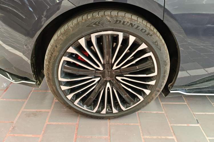 Used Avatr 12 2026 Ultra Pure-Electric All-Wheel-Drive Version Right Rear Wheel Hub