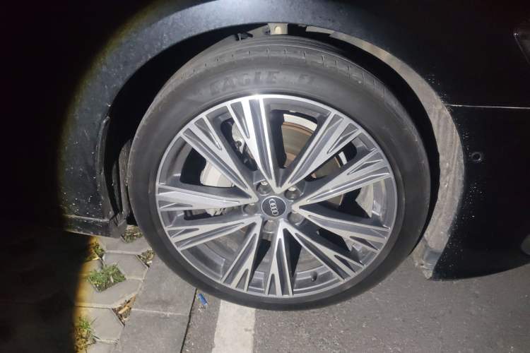 Used Audi A6L 2024 45 TFSI quattro Prestige Dynamic Edition Right Front Wheel Hub