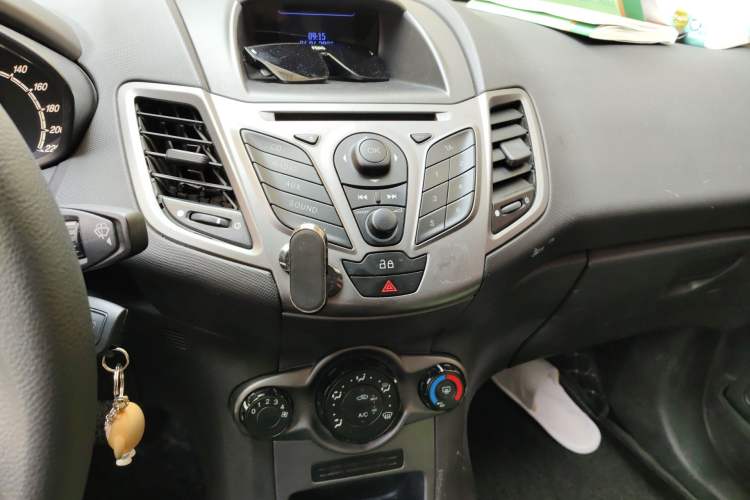 Used Ford Fiesta 2013 Sedan 1.5L Manual Fashion Edition Audio And AC Panel