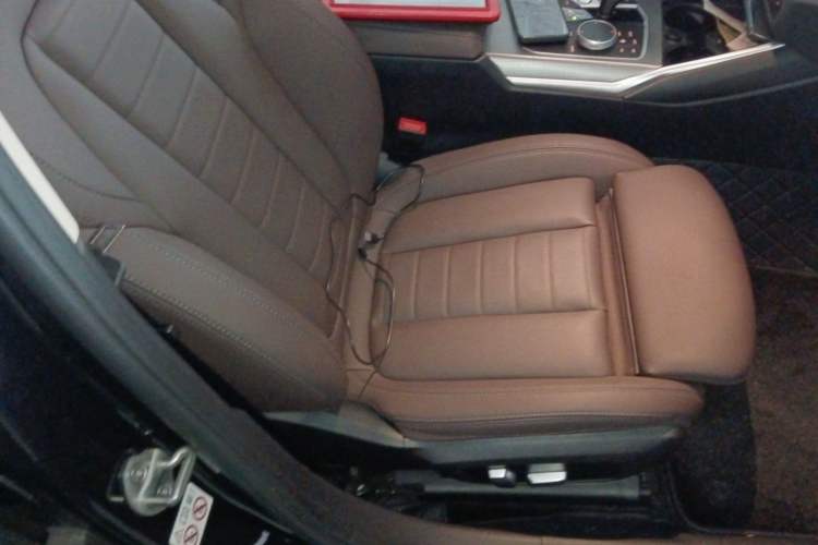 Used BMW 3 Series 2020 Restyled 325i M Sport Night Edition Package Right Front Seat