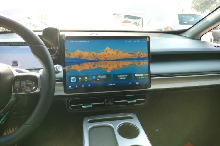 Used AION Y 2023 Younger
