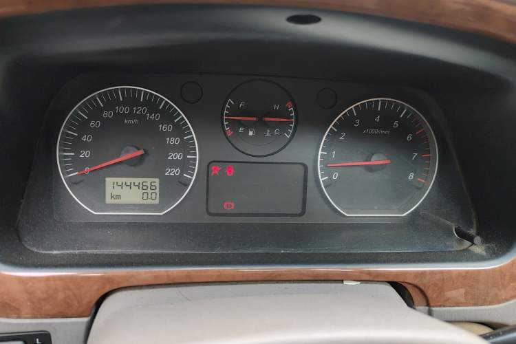 Used Jinbei Grace 2010 2.7L 3rd Generation Yu Ling Luxury Version Long Wheelbase 9-Seater Equipped with 2TR Engine