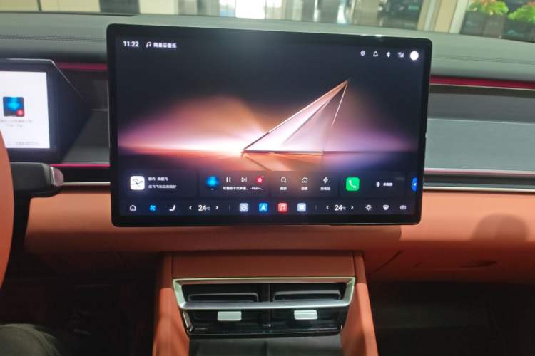 Used BYD Tang L 2025 DM 175KM Drone Player Edition Audio And AC Panel