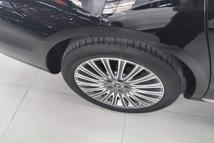 Used Mercedes-Benz E-Class 2022 Updated E 300 L Luxury Edition