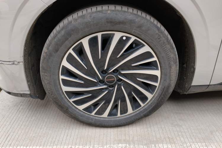 Used EXEED Star Era ET 2024 Extended-Range 240 Ultra All-Wheel Drive Exterior 4