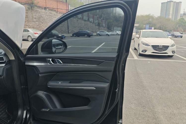 Used Lynk & Co 01 2021 2.0TD Two-Wheel-Drive Pro Trim