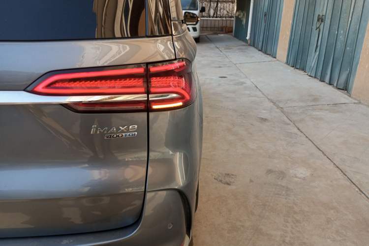 Used Roewe iMAX8 2021 400TGI Supreme Series Prestige Edition Exterior 6
