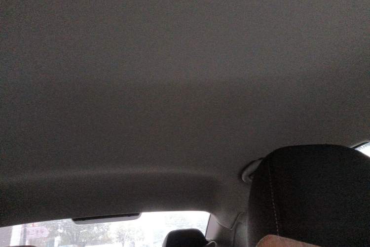 Used Roewe i6 2019 PLUS 1.6L CVT 4G Connected Luxury Deluxe Edition
