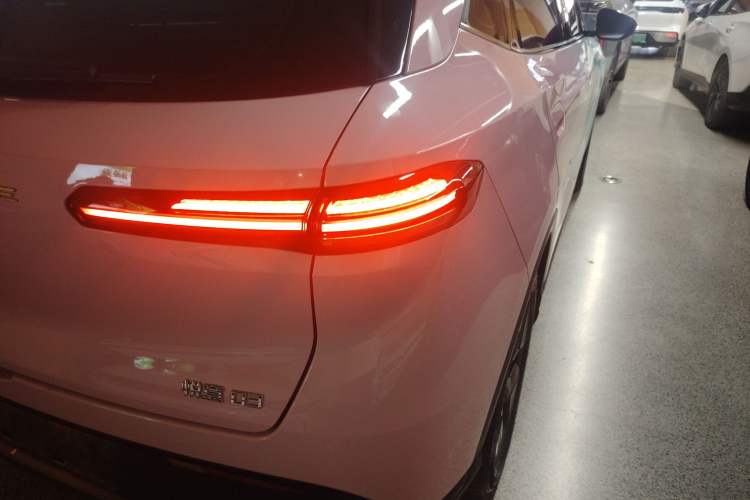 Used Bestune Yueyi 03 2025 565km Premium Edition Right Rear Taillight