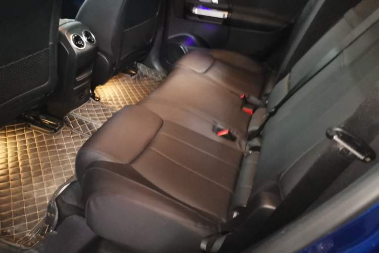 Used Mercedes-Benz EQB 2022 EQB 260 Left Rear Seat