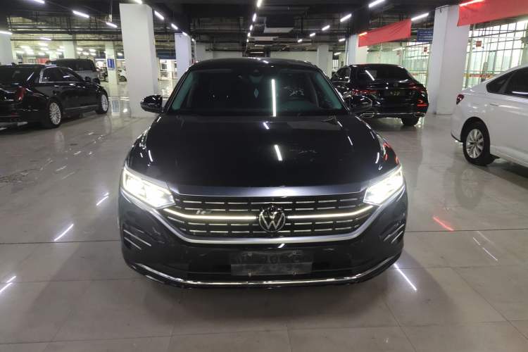 Used Volkswagen Passat 2023 Facelift 330TSI Luxury Edition
