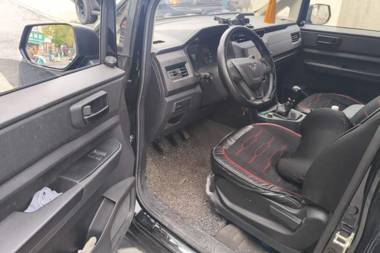 Used Wuling Hongguang PLUS 2020 1.5L Manual Standard Edition 5 Seats