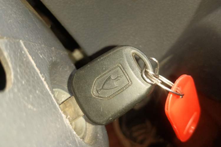 Used Jinbei Hiace X30 2020 1.5L Super-Comfortable Version China VI Standard SWC15M