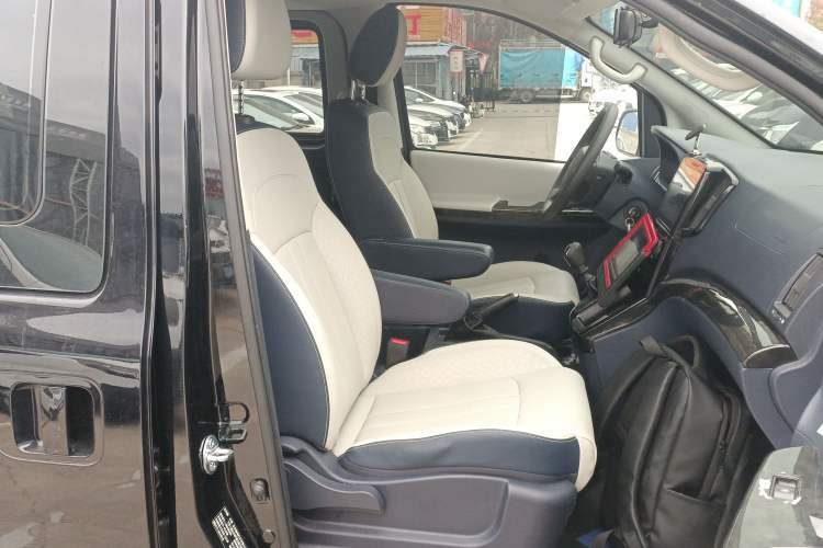 Used FORTHING Lingzhi PLUS 2024 1.5T Manual Luxury 7-Seater