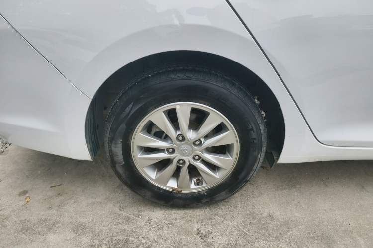 Used Hyundai Celesta 2018 1.6L Automatic GL Enjoyment Edition China VI compliant Right Rear Wheel Hub