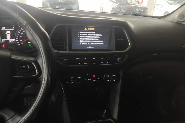 Used GAC Trumpchi GS4 New Energy 2017 1.5L PHEV Deluxe Edition Audio And AC Panel