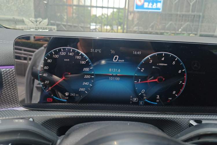 Used Mercedes-Benz A-Class 2021 A 200 L Sport Sedan Fashion Model
