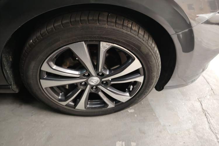 Used CHANGAN Eado 2021 PLUS Blue Whale NE 1.4T GDI DCT Flagship Model Right Front Wheel Hub