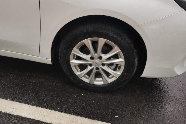 Used Roewe i5 2026 Model 1.5L Manual Comfort Version