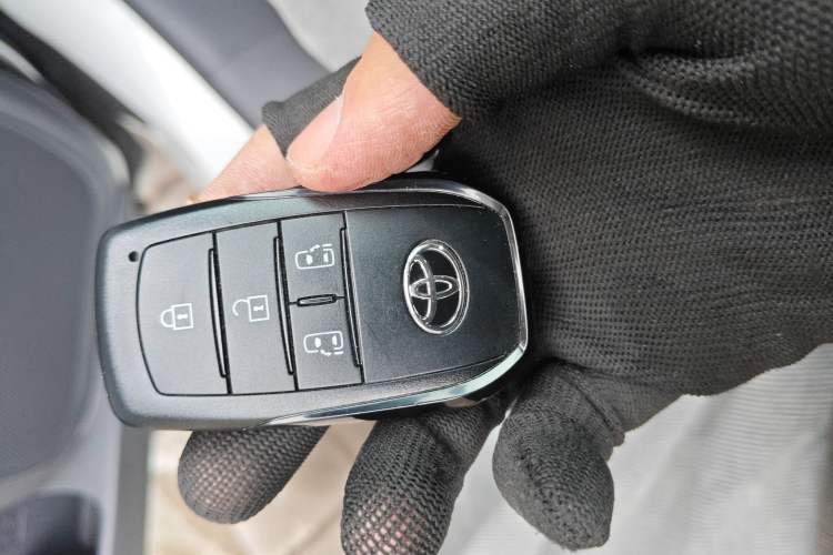 Used Toyota Sienna 2024 2.5L Hybrid Comfort Edition