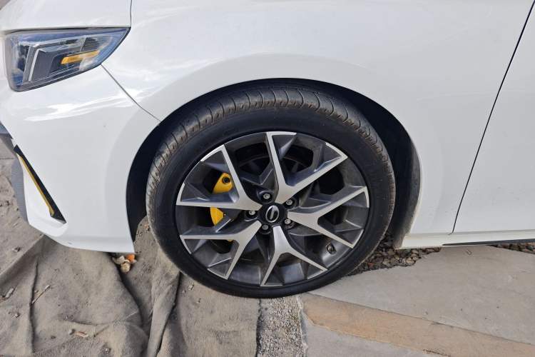 Used GAC Trumpchi EMPOW 2021 270T DCT J16 Version