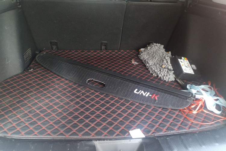 Used Changan UNI-K iDD 2022 Blue Whale iDD 130km 1.5T Prestige Model
