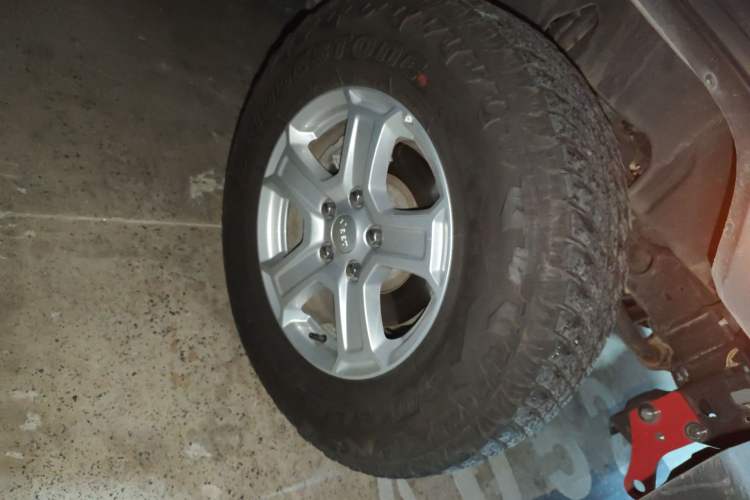 Used Jeep Wrangler 2019 2.0T Sahara Four-Door Version China VI Emission Standard