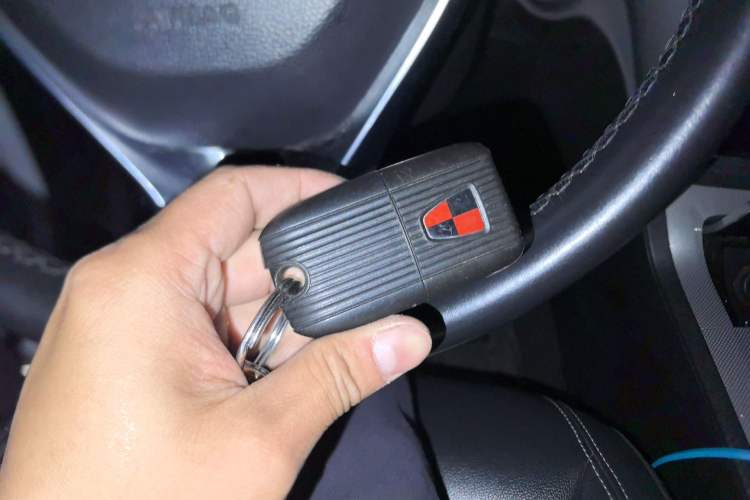 Used Roewe RX5 2019 20T Two-Wheel Drive Automatic Ali Smart Connectivity Platinum Edition Vehicle Key