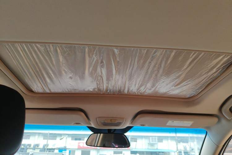 Used Baojun 560 2016 1.8L iAMT Luxury Model
