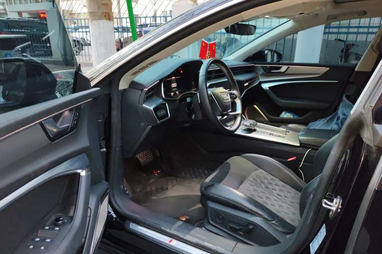 Used Audi A7L 2024 45TFSI quattro S-line Visionary Edition Flow Crystal Package