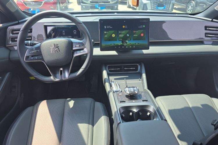 Used BYD Qin L 2024 DM-i 80KM Beyond Model Center Console