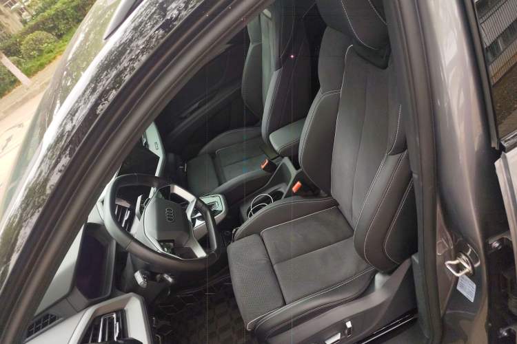 Used Audi Q5 e-tron 2022 40 e-tron Starlight Edition Mech Kit