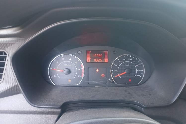 Used Wuling Hongguang V 2019 1.5L Jingqu Version China VI LAR