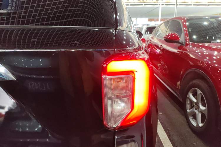 Used Ford Explorer 2020 EcoBoost 285 4x4 Trend Edition 7-Seater Right Rear Taillight