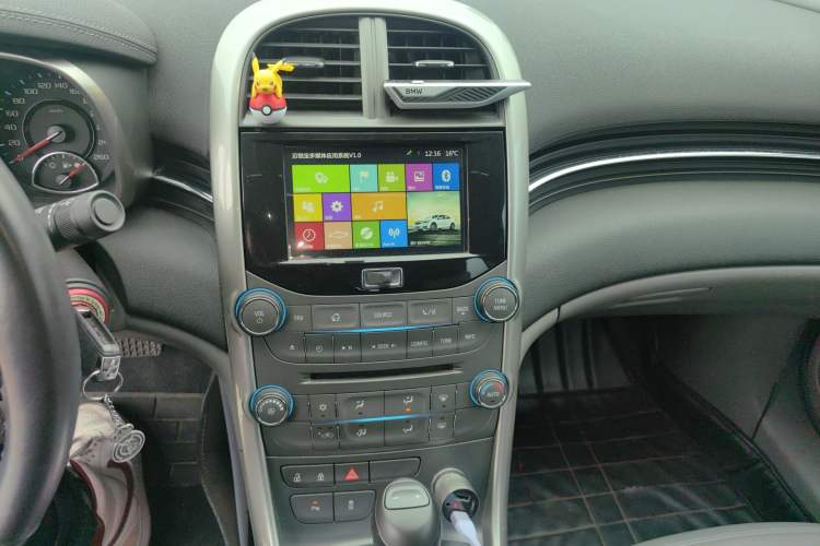 Used Chevrolet Malibu 2014 2.0L Automatic Luxury Edition Audio And AC Panel