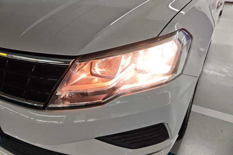 Used Volkswagen Jetta 2019 Dream Edition 1.5L Manual Fashion Version Left Front Headlight