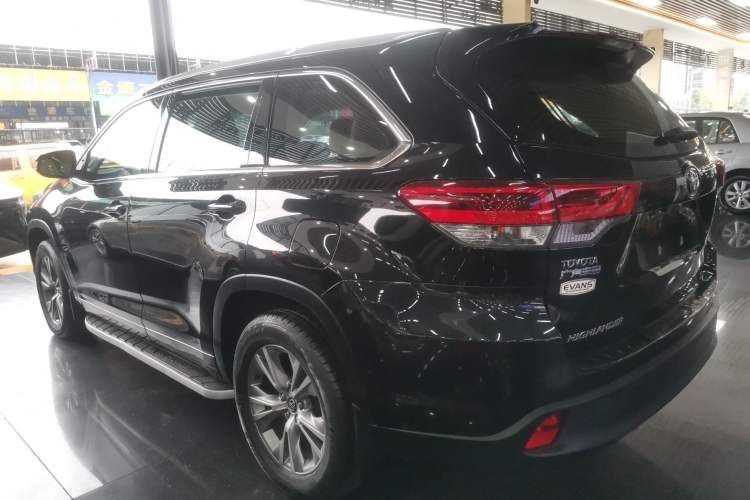 Used Toyota Highlander 2018 2.0T Two-Wheel Drive Elite Version 5 Seats China VI Standard