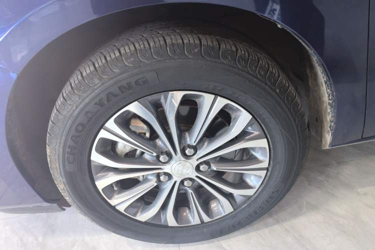 Used Buick GL8 2020 Land Business Class 652T Luxury Model
