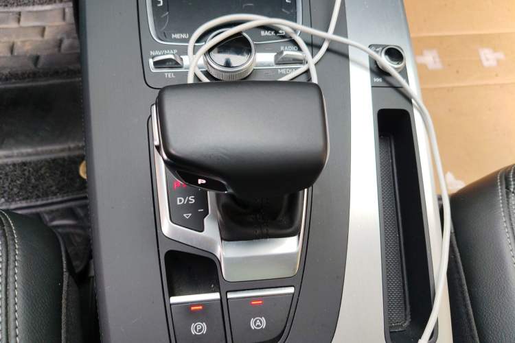 Used Audi Q5L 2020 40 TFSI Prestige Fashion Edition Gear Lever