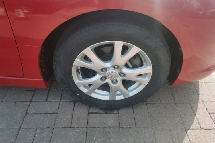 Used Mazda 6 2012 2.0L Automatic Elite Edition Right Front Wheel Hub