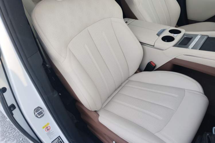 Used BYD Xia 2025 DM-i 1.5T 100km Leading Model Right Front Seat